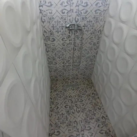 Zulu Beach Tenda * Vlorë