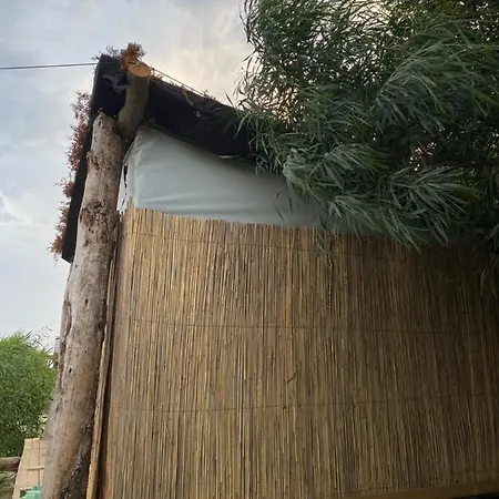 Zulu Beach Tenda * Vlorë