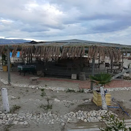 Zulu Beach Tenda Campsite Vlore