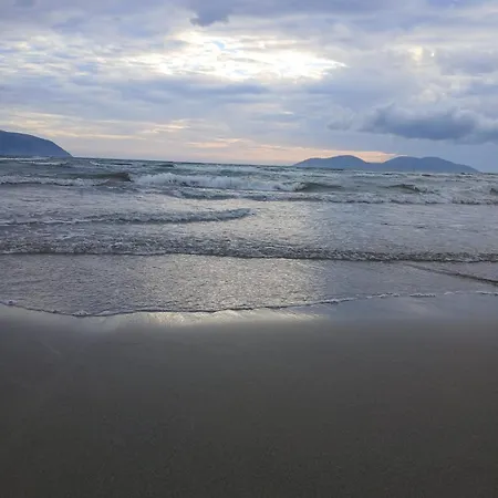 Zulu Beach Tenda Campsite Vlore